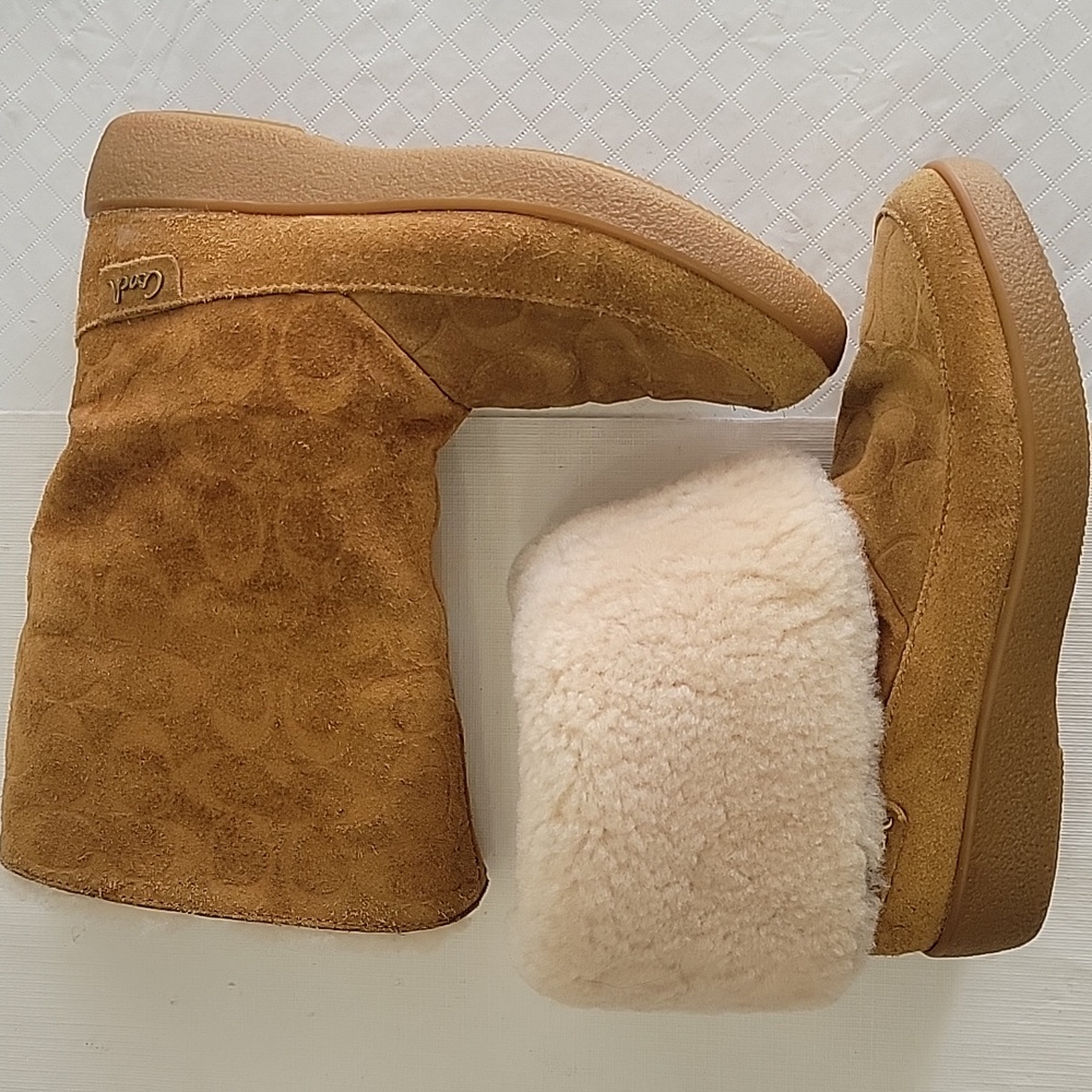 Coach " Teri " Signature C Suede & Sheared Sheep Winter Boots sz6